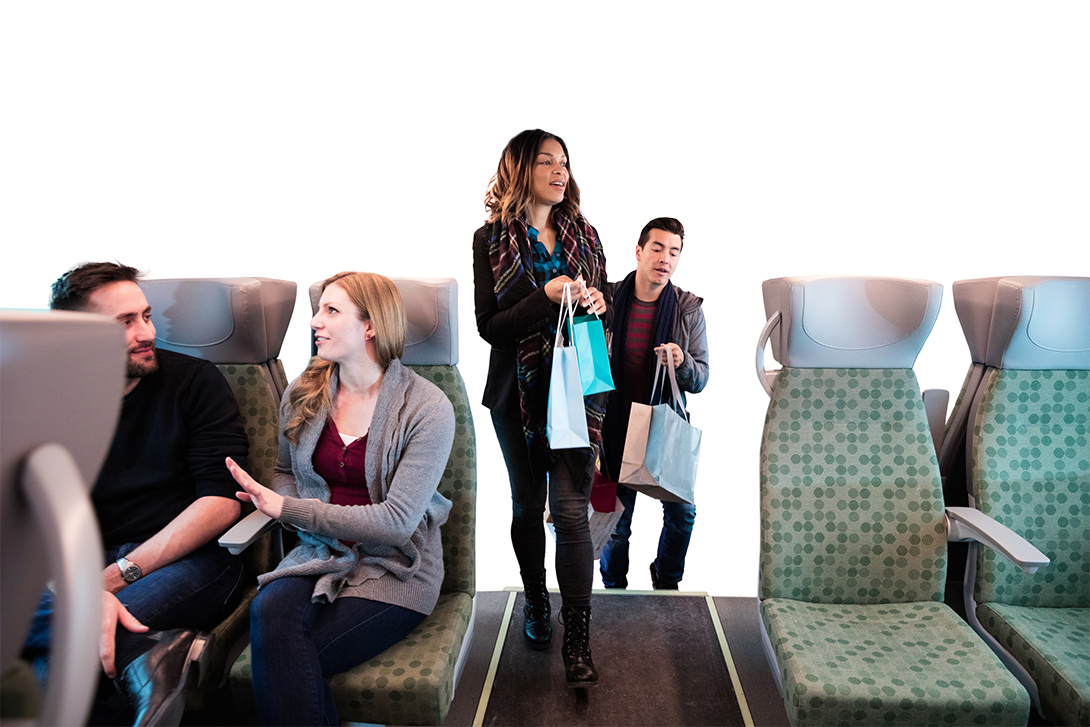 Photo de passagers dans un train GO.