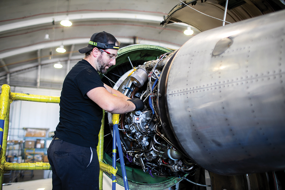Travailleur dans une usine